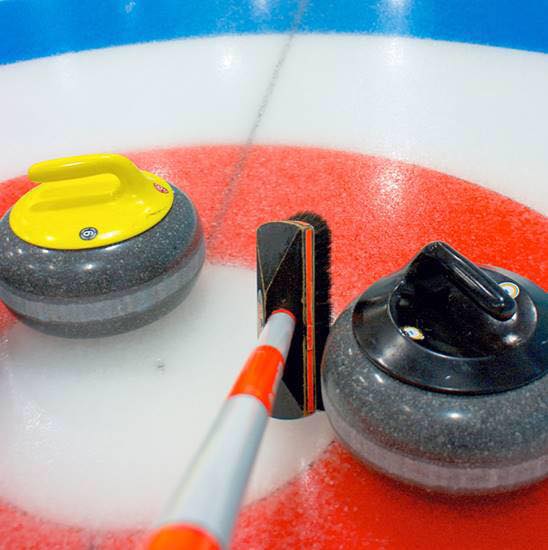 Curlingens dag – spil curling i din lokale curlingklub!