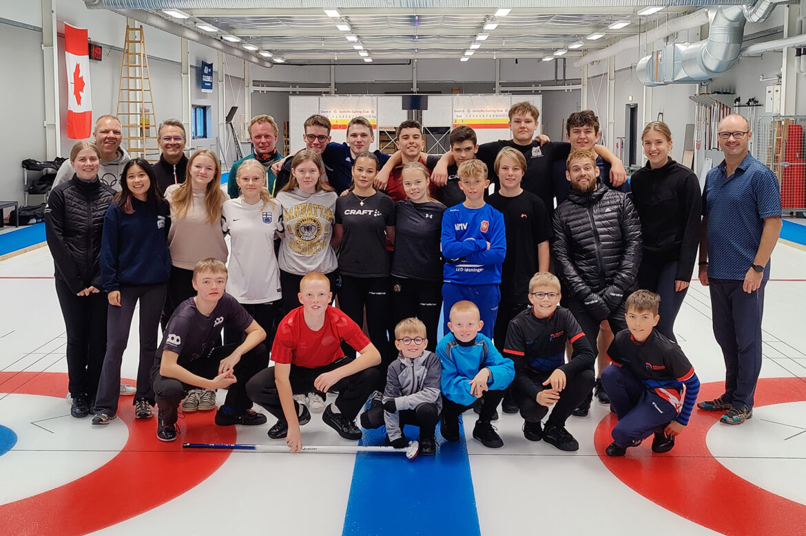 Skal du med på curling juniorcamp?
