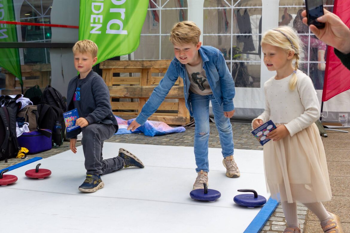 Sjove dage med street curling til DM-ugen
