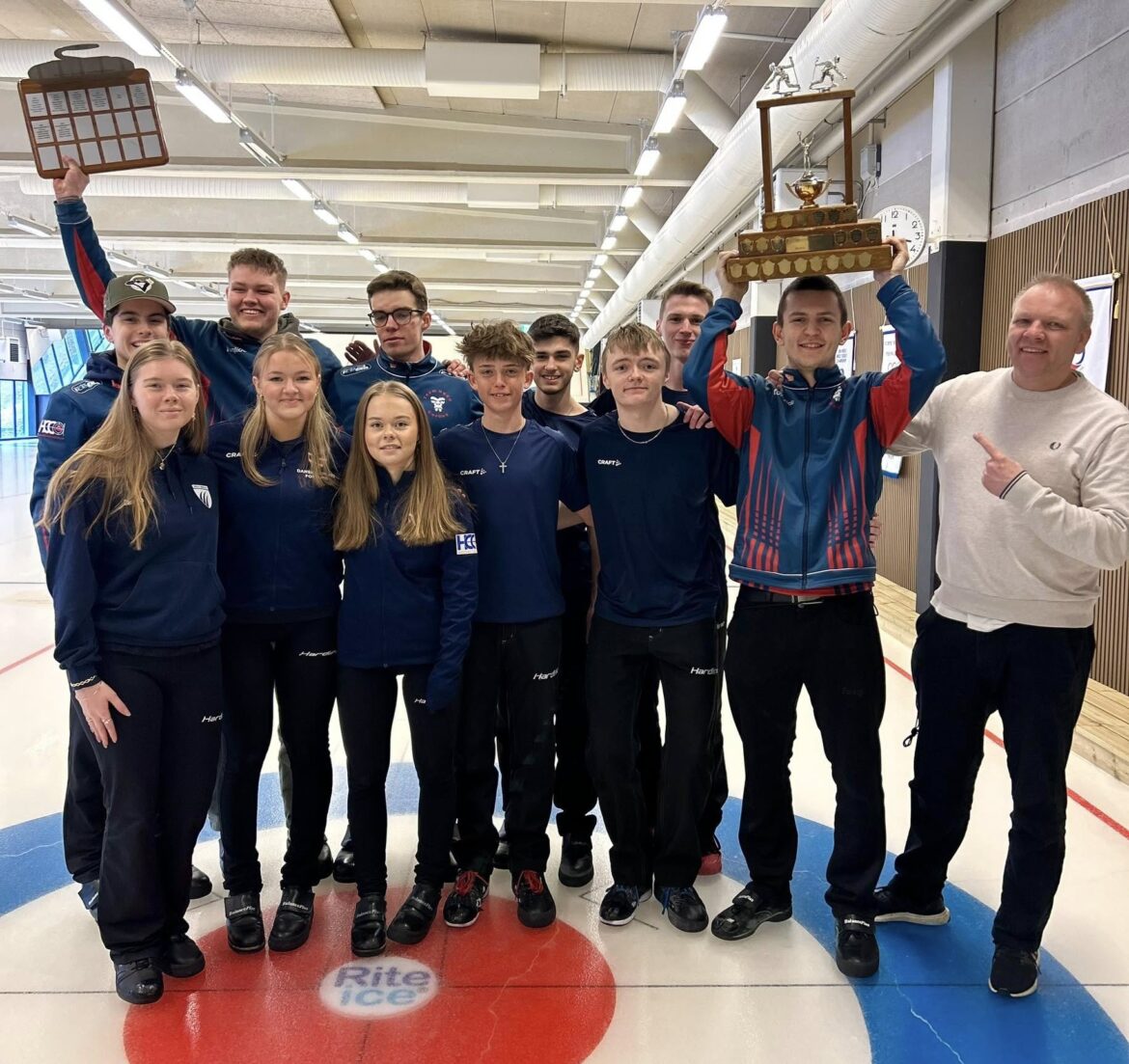 Dansk juniorcurling imponerer i Sundbyberg